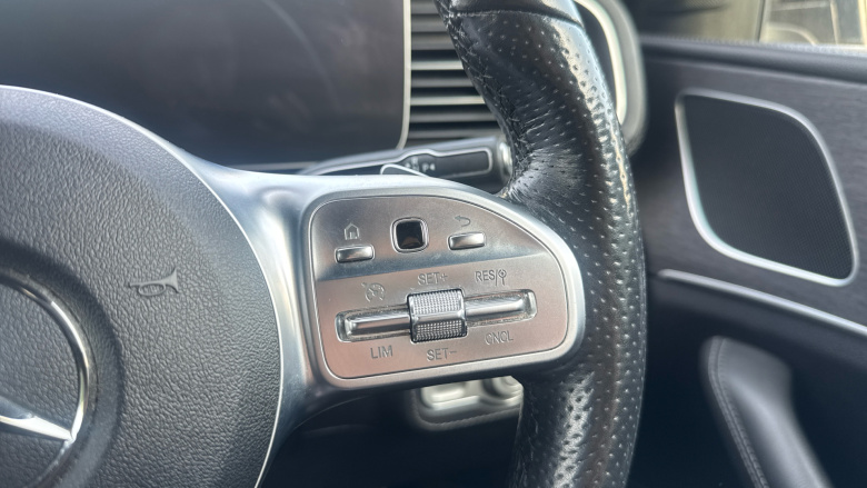 Mercedes-Benz GLE 300d 4Matic AMG Line 5dr 9G-Tronic Diesel Estate